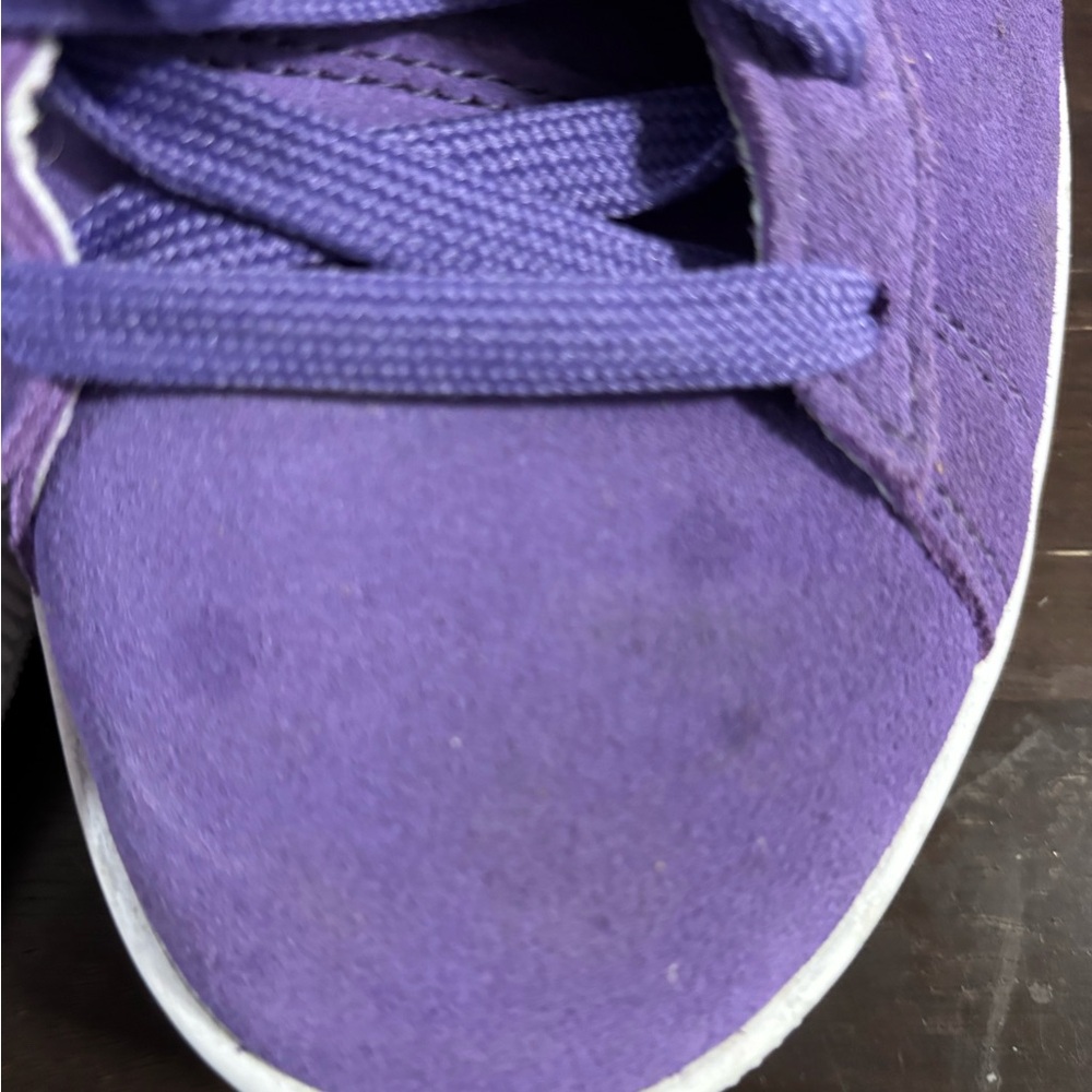 Puma suede, size 11, lakers colorway, no box - Picture 3 of 7